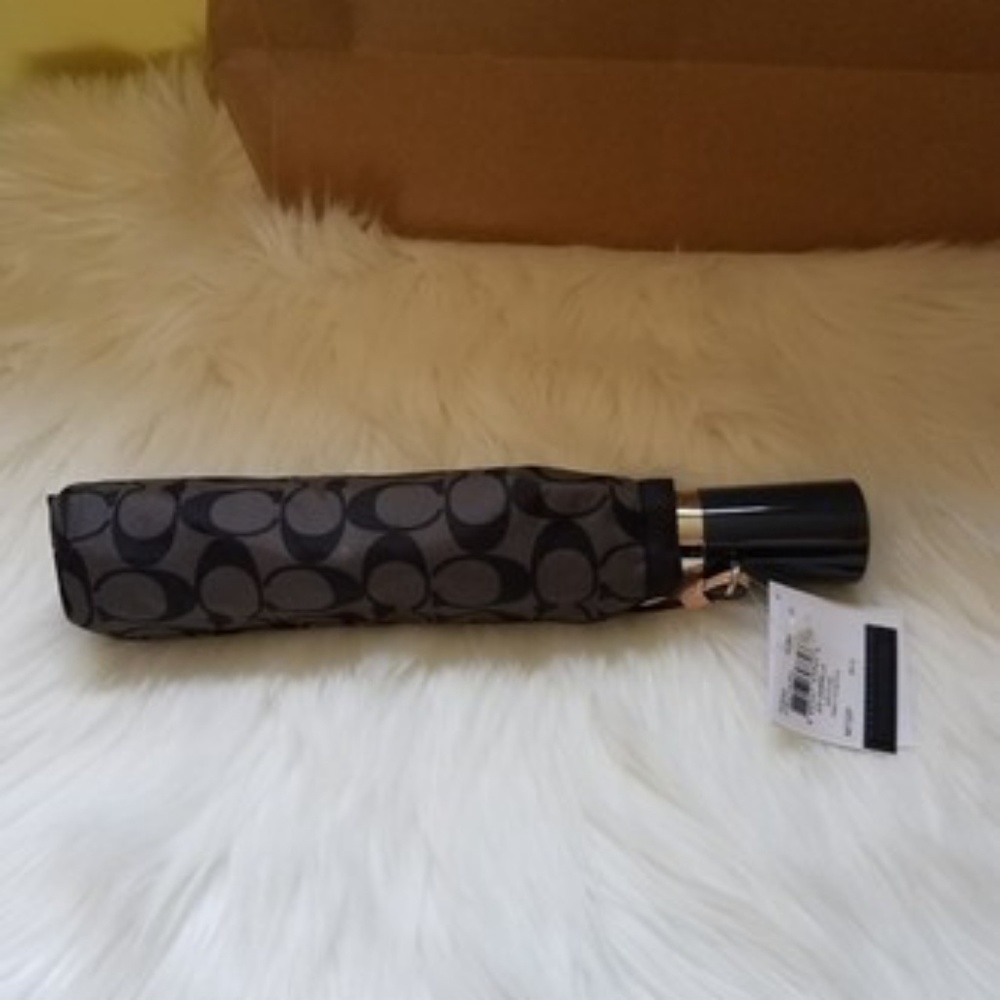Nwt Coach full size Umbrella